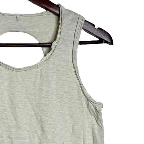 Chaser Sleeveless Tank Top Keyhole Back Vent Raw Hem Gauze Vanilla Ivory Medium - Picture 8 of 16